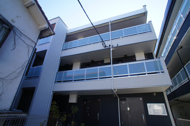 ��ʌ��������܎s�Y�a��j���J�R���ڂ̃}���V�����̃G���g�����X