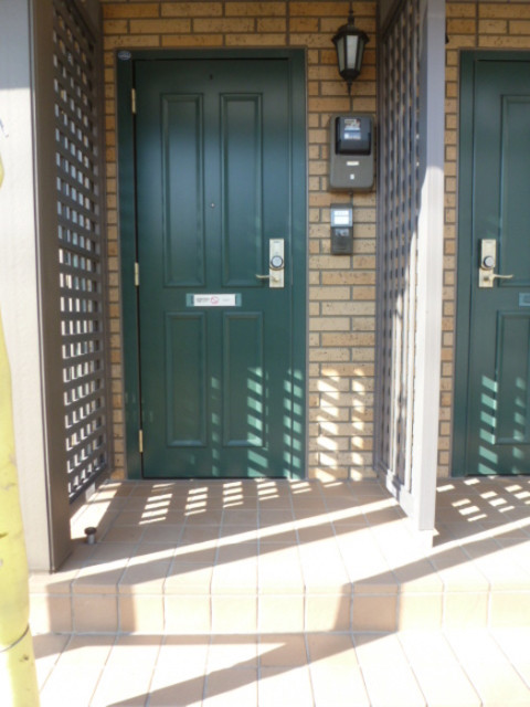 ��ʌ�����s�k����P���ڂ̃A�p�[�g�̃G���g�����X