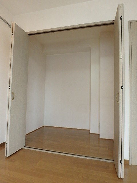 ��ʌ��������܎s��{��V�����P���ڂ̃}���V�����̎��[