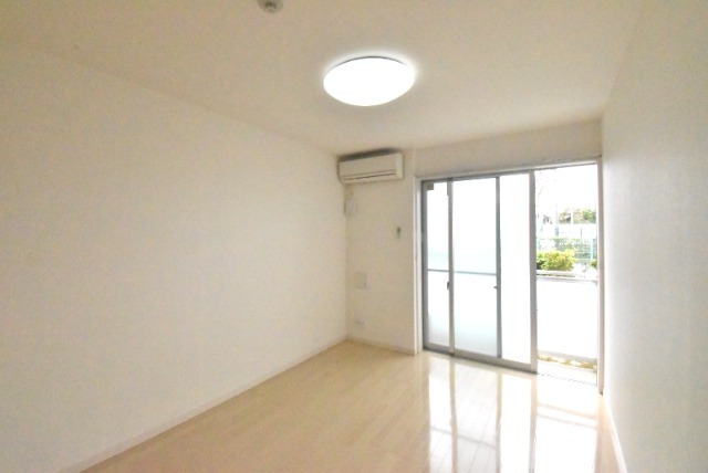 ��ʌ��������܎s�΋�����S���ڂ̃}���V�����̋��ԁE���r���O