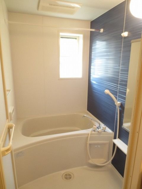 ��ʌ��������܎s��΋���q�T���ڂ̃A�p�[�g�̃o�X