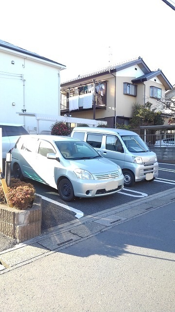 ��ʌ��������܎s��΋���q�T���ڂ̃A�p�[�g�̒��ԏ�