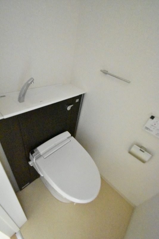 ��ʌ��������܎s�k����i���Q���ڂ̃A�p�[�g�̃g�C��