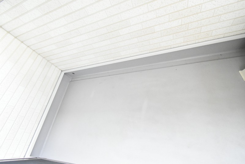 ��ʌ��������܎s������厚���V��̃A�p�[�g�̃o���R�j�[