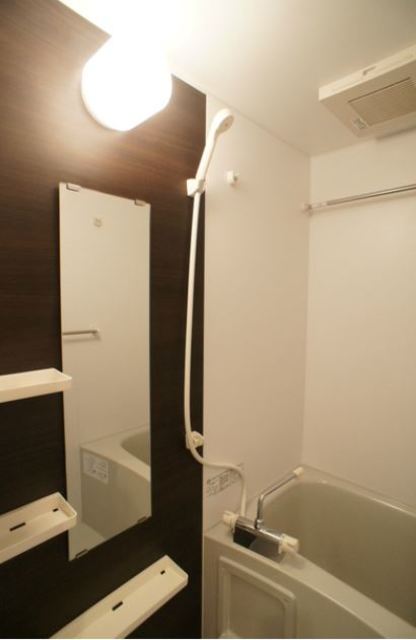 ��ʌ��������܎s�Y�a��j���J�R���ڂ̃}���V�����̃o�X