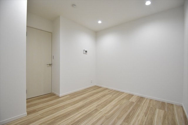 ��ʌ��������܎s������{�����Q���ڂ̃A�p�[�g�̋��ԁE���r���O