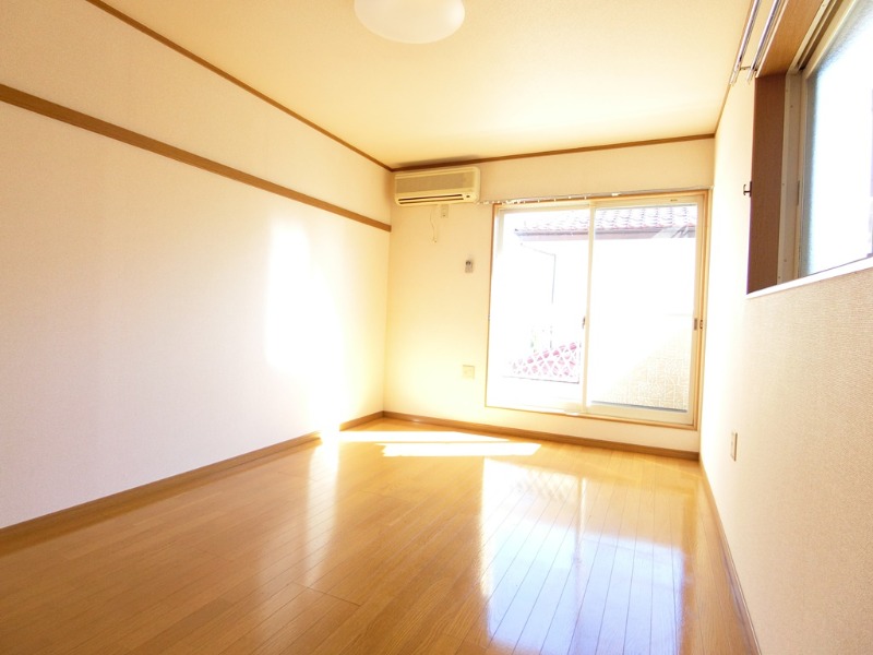 ��ʌ��������܎s�����擌��{�U���ڂ̃A�p�[�g�̋��ԁE���r���O