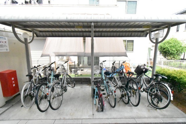 ��ʌ��������܎s�΋�厚���̃A�p�[�g�̂��̑�