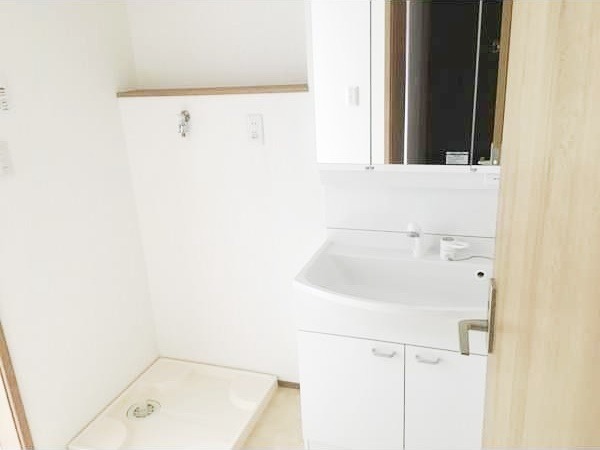 ��ʌ��k�����S�ɓޒ������Q���ڂ̃A�p�[�g�̐��ʏ�