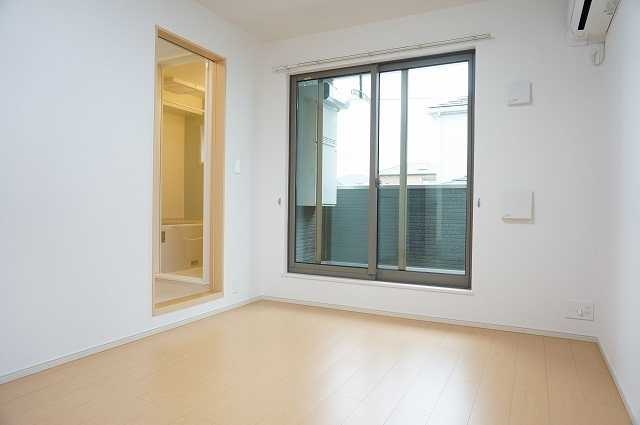 ��ʌ��������܎s�΋�厚���̃A�p�[�g�̋��ԁE���r���O