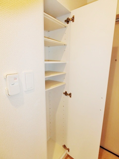 ��ʌ��������܎s��΋���q�P���ڂ̃A�p�[�g�̂��̑�