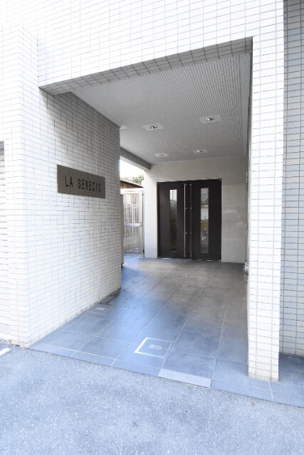 ��ʌ��������܎s��{��{���R���ڂ̃}���V�����̃G���g�����X