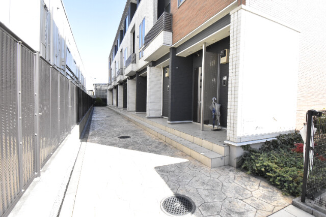 ��ʌ��������܎s���撆���Q���ڂ̃A�p�[�g�̃G���g�����X