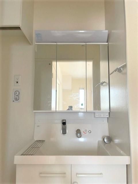 ��ʌ��������܎s�����攪���q�R���ڂ̃A�p�[�g�̐��ʏ�