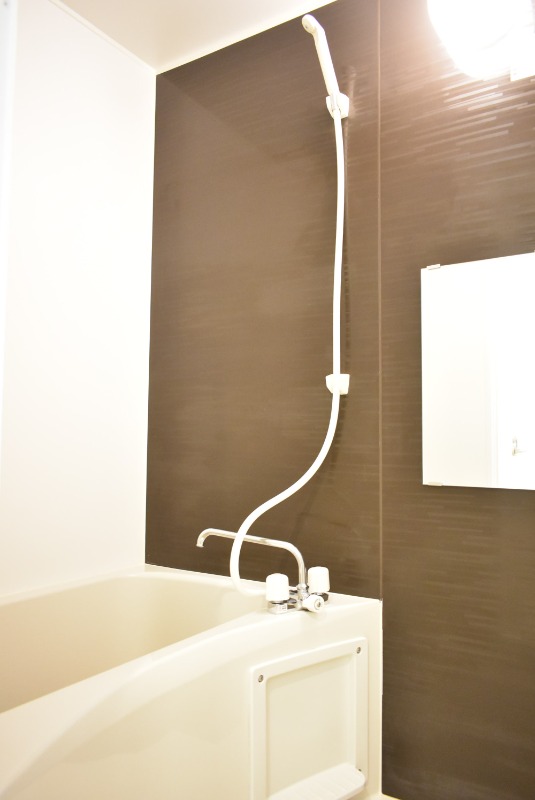 ��ʌ��t�����s�����R���ڂ̃A�p�[�g�̃o�X