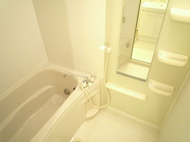 ��ʌ�����s����R���ڂ̃}���V�����̃o�X