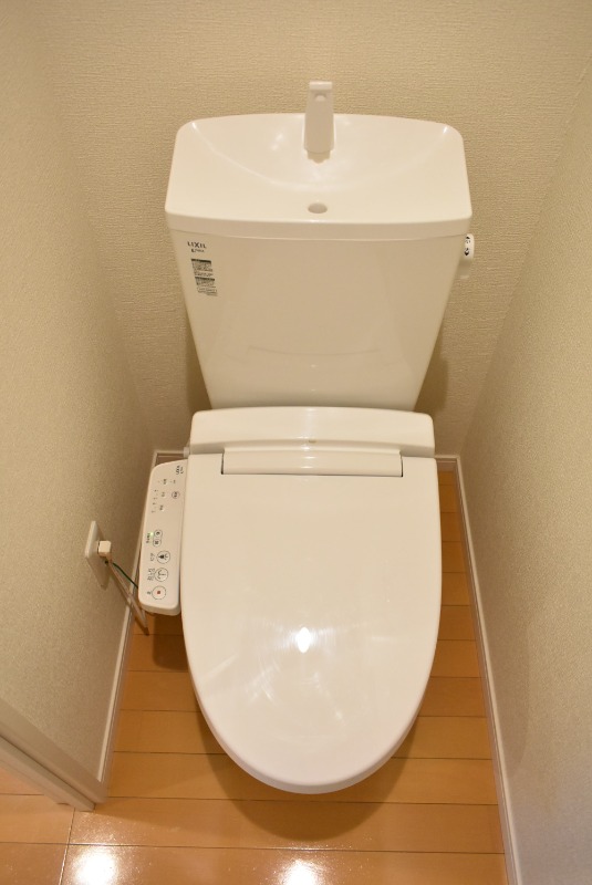 ��ʌ��t�����s�����R���ڂ̃A�p�[�g�̃g�C��