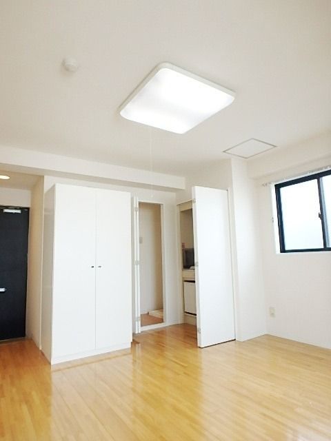 ��ʌ��������܎s��{����ؒ��Q���ڂ̃}���V�����̋��ԁE���r���O