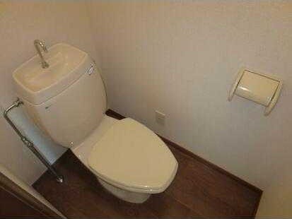 ��ʌ��������܎s�Y�a���؍�Q���ڂ̃A�p�[�g�̃g�C��