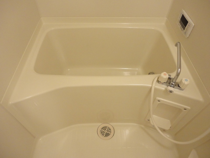 ��ʌ��k�����S�ɓޒ��w���S���ڂ̃A�p�[�g�̃o�X