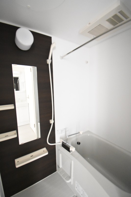 ��ʌ��������܎s��{��x�̓����P���ڂ̃}���V�����̃o�X