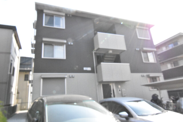 ��ʌ��������܎s��{��听���Q����432-1�̃A�p�[�g�̌����O��