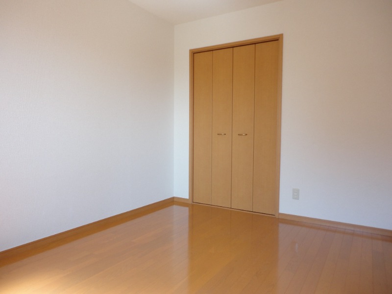 ��ʌ��k�����S�ɓޒ��w���S���ڂ̃A�p�[�g�̂��̑������E�X�y�[�X