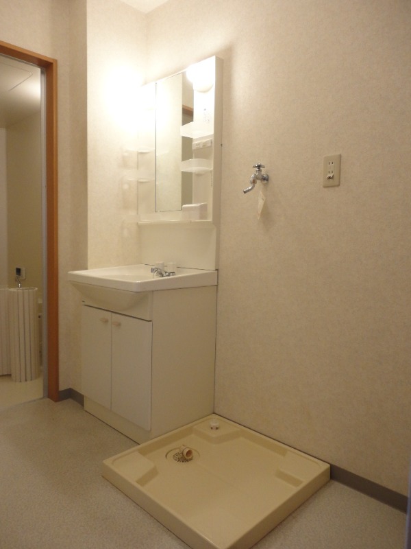 ��ʌ��k�����S�ɓޒ��w���S���ڂ̃A�p�[�g�̂��̑�