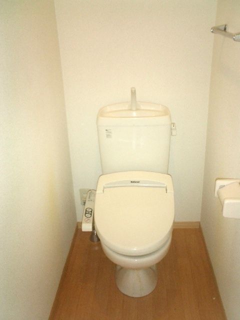 ��ʌ��������܎s�k��ޗǒ��̃A�p�[�g�̃g�C��