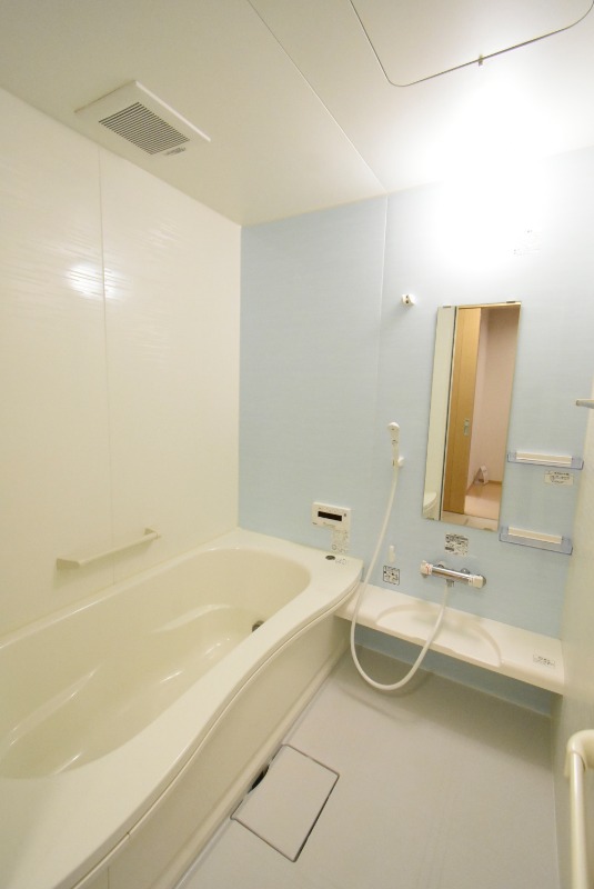 ��ʌ��������܎s�k��{�����̃A�p�[�g�̃o�X