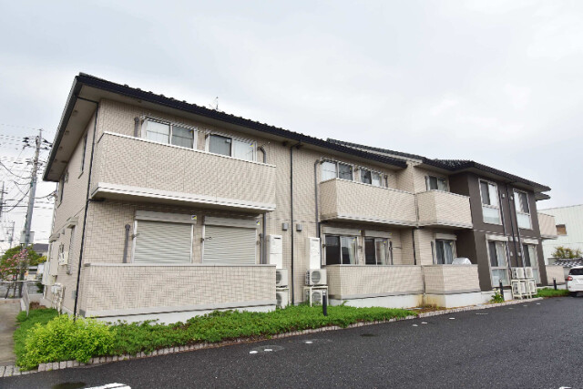 ��ʌ��������܎s�k��{����141-1�̃A�p�[�g�̌����O��