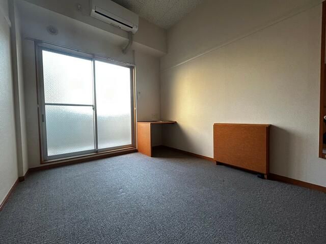 ��ʌ��������܎s�Y�a�撇���R���ڂ̃}���V�����̋��ԁE���r���O