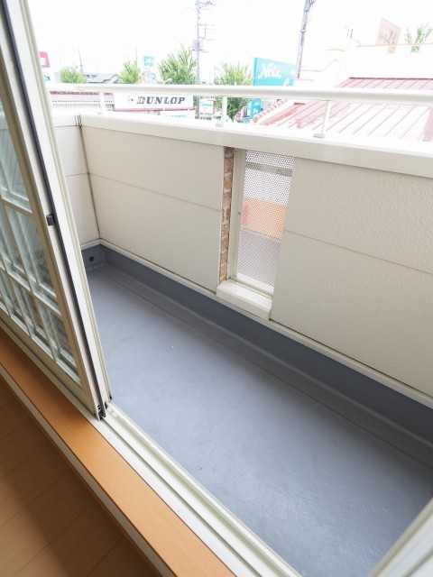 ��ʌ��@�c�s���V�h�U���ڂ̃A�p�[�g�̃o���R�j�[