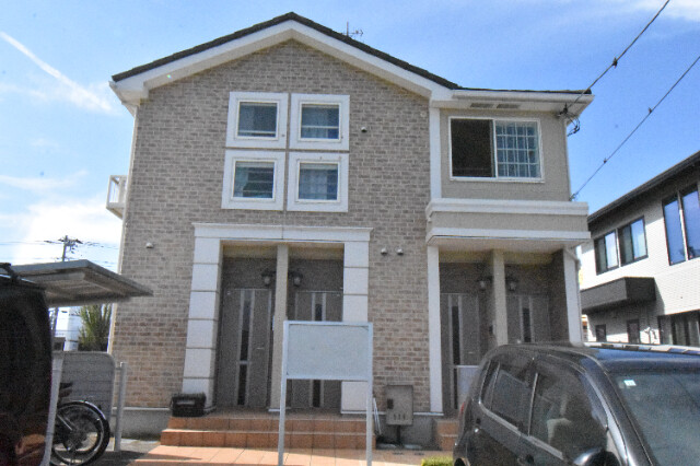 ��ʌ��@�c�s���V�h�U���ڂ̃A�p�[�g�̃G���g�����X