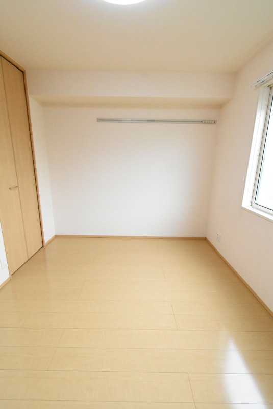 ��ʌ��������܎s�k��{�����̃A�p�[�g�̂��̑������E�X�y�[�X