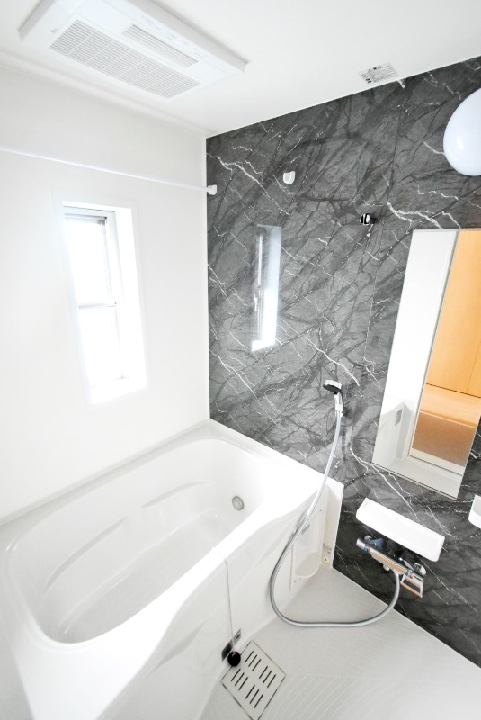 ��ʌ��������܎s�����擌��{�T���ڂ̃A�p�[�g�̃o�X