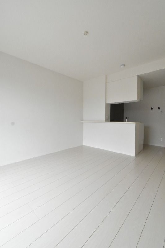 ��ʌ��������܎s��攒���Q���ڂ̃}���V�����̋��ԁE���r���O