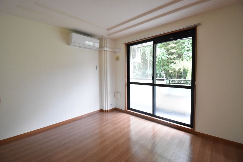 ��ʌ�����s�厚������̃}���V�����̋��ԁE���r���O