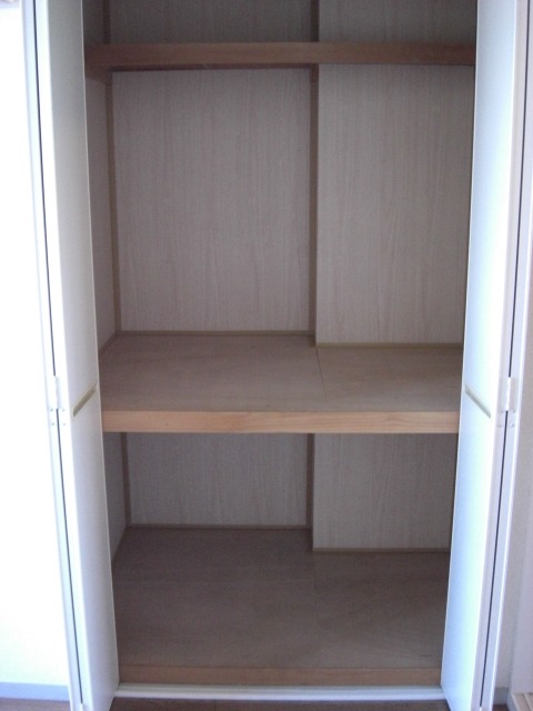 ��ʌ�����s������Q���ڂ̃}���V�����̎��[