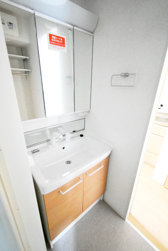 ��ʌ��������܎s�����擌��{�T���ڂ̃A�p�[�g�̐��ʏ�