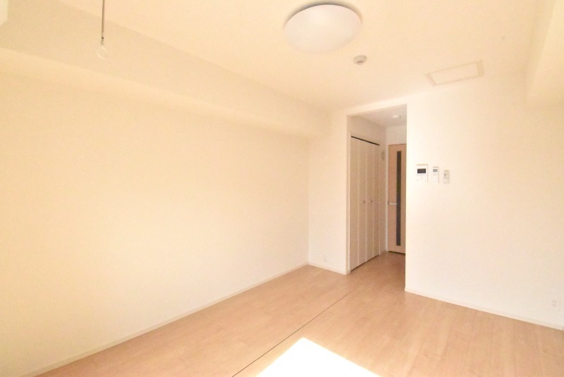 ��ʌ�����s������U���ڂ̃A�p�[�g�̋��ԁE���r���O