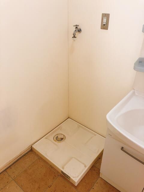 ��ʌ�����s�˒˓��R���ڂ̃A�p�[�g�̂��̑�