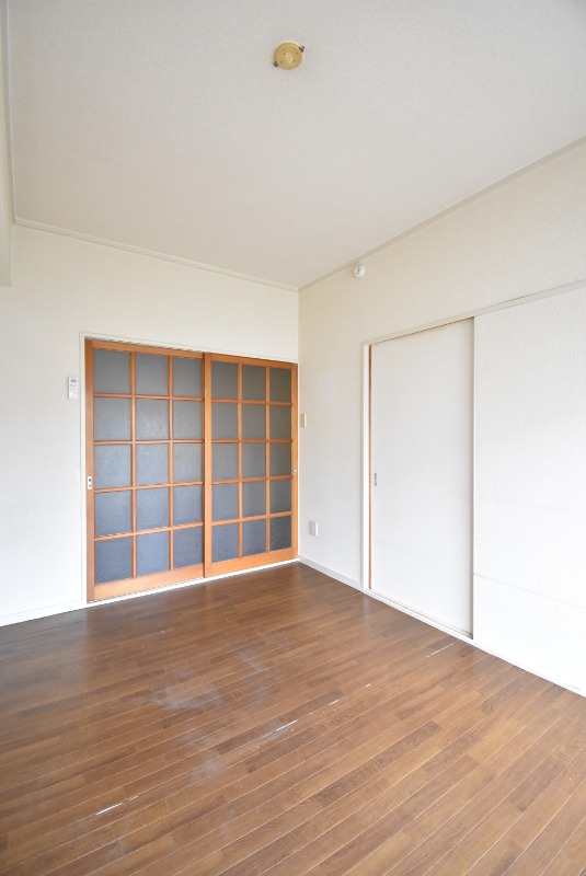 ��ʌ��������܎s�k����i���Q���ڂ̃}���V�����̋��ԁE���r���O