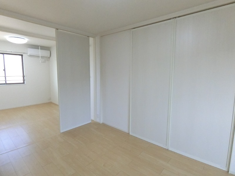 ��ʌ������s���P���ڂ̃A�p�[�g�̂��̑������E�X�y�[�X