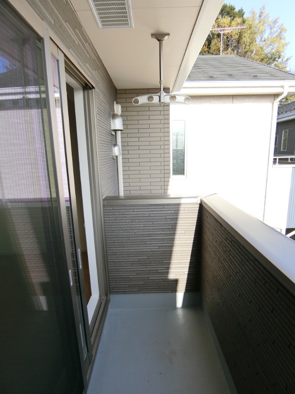 ��ʌ������s���P���ڂ̃A�p�[�g�̃o���R�j�[