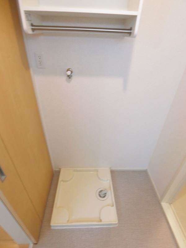 ��ʌ������s���P���ڂ̃A�p�[�g�̂��̑������E�X�y�[�X