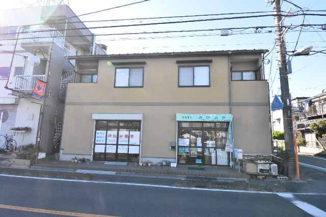 ��ʌ��������܎s��{��V�����P����328-1�̃A�p�[�g�̌����O��