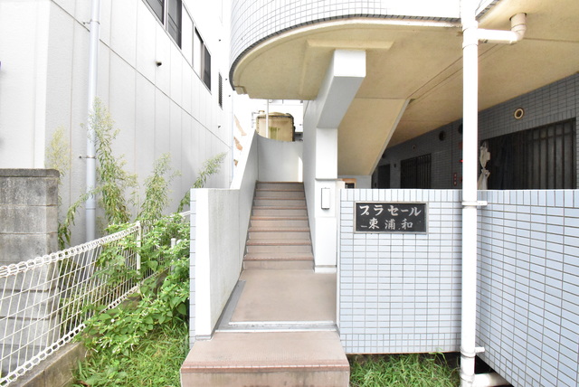 ��ʌ��������܎s�΋擌�Y�a�W���ڂ̃}���V�����̃G���g�����X