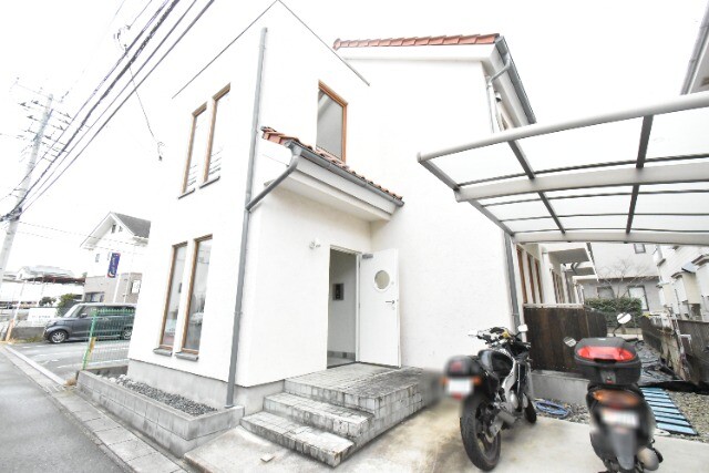 ��ʌ�����s���ԂR���ڂ̃A�p�[�g�̌����O��