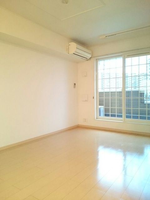 ��ʌ��������܎s��΋搼����Q���ڂ̃A�p�[�g�̋��ԁE���r���O